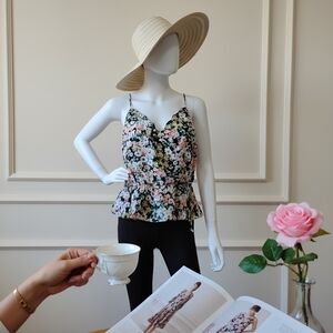 NWT Socialite Floral Peplum Top – Lettuce Neckline & Blooming Charm Size Medium